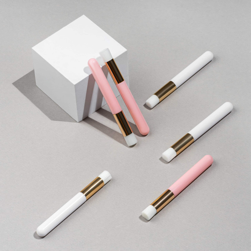 Eyelash Cleaning Brush PLATINUM – White